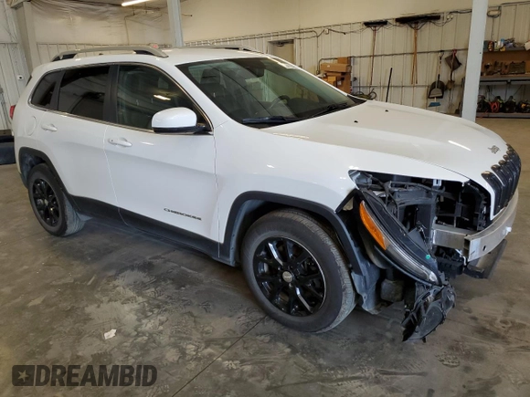 2017 Jeep Cherokee Latitude z VIN 1C4PJMCS3HW649008, wystawiony jako Copart lot #61410505 z przebiegiem 112 496 mil mil oraz Szkoda całkowita • Salvage title. Historia ofert i sprzedaży dostępna na DreamBid. Obrazek 4.