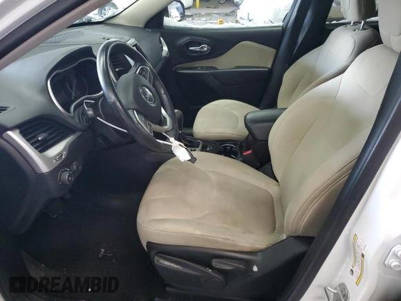 2017 Jeep Cherokee Latitude with VIN 1C4PJMCS7HW555326, listed as a Copart auction lot 87687345 with 89,717 mi miles and Salvage title. Bid and sale history available at DreamBid. Image 7.