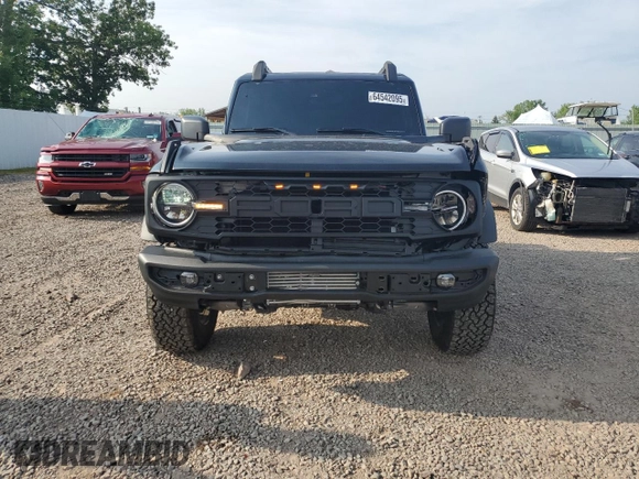 2024 Ford Bronco Black Diamond with VIN 1FMDE1AP3RLA66439, listed as a Copart auction lot 64542095 with 3,055 mi miles and Salvage title. Bid and sale history available at DreamBid. Image 5.