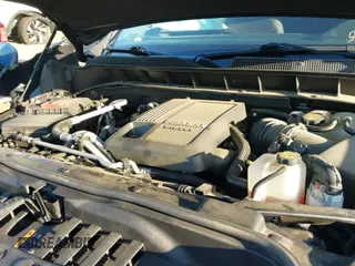 2022 Chevrolet Silverado 1500 RST z VIN 3GCUDEET4NG549144, wystawiony jako IAAI lot #42576301 z przebiegiem 78 762 mil mil oraz . Historia ofert i sprzedaży dostępna na DreamBid. Obrazek 19.