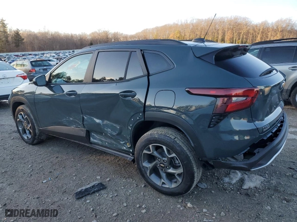 2025 Chevrolet Trax LT with VIN KL77LHEP7SC134691, listed as a Copart auction lot 43384165 with 127 mi miles and Salvage Title. Bid and sale history available at carsss.com. Image 2.