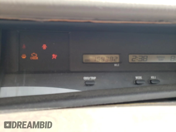 2001 Toyota Avalon XL with VIN 4T1BF28BX1U158229, listed as a Copart auction lot 51427235 with 159,382 mi miles and Salvage Title. Bid and sale history available at DreamBid. Image 9.