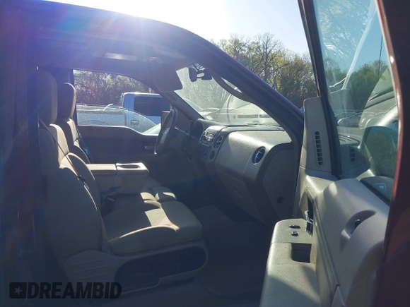 2006 Ford F-150 STX with VIN 1FTRX14W26KB61678, listed as a IAAI auction lot 42043784 with 134,451 mi miles. Bid and sale history available at carsss.com. Image 5.