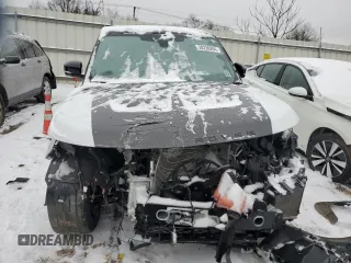 2022 Land Rover Range Rover Sport SVR with VIN SALWZ2RE8NA799997, listed as a Copart auction lot 38238204 with Not Provided miles and Salvage Title. Bid and sale history available at DreamBid. Image 5.