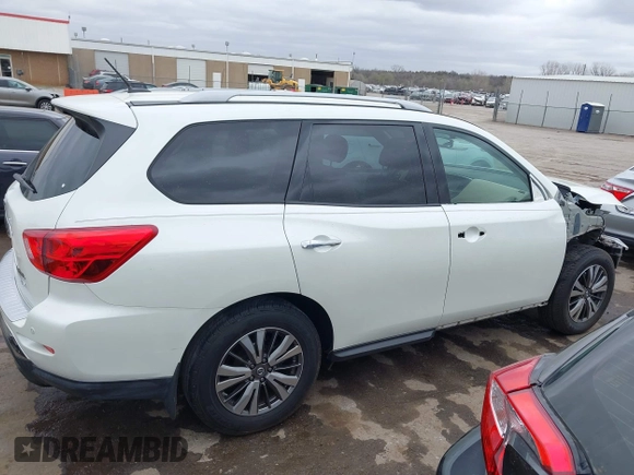 2018 Nissan Pathfinder SV with VIN 5N1DR2MN1JC673562, listed as a IAAI auction lot 41828213 with 62,882 mi miles. Bid and sale history available at carsss.com. Image 14.
