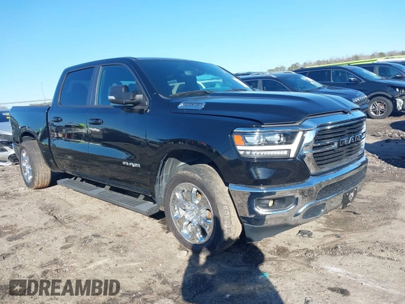 2021 Ram 1500 Big Horn z VIN 1C6RREFG1MN532758, wystawiony jako IAAI lot #41395774 z przebiegiem 66 750 mil mil oraz . Historia ofert i sprzedaży dostępna na DreamBid. Obrazek 1.