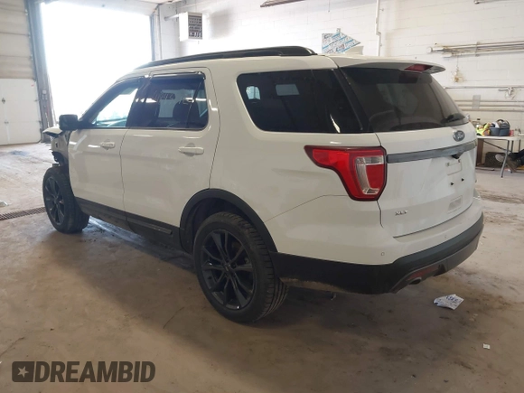 2017 Ford Explorer XLT с VIN 1FM5K8D82HGD99409, выставлен на аукционе IAAI как лот 41843212 с пробегом 150 095 миль миль и . История ставок и продаж доступна на DreamBid. Изображение 3.