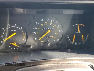1994 Saab 900 z VIN YS3AL76L0R7000874, wystawiony jako Copart lot #75357314 z przebiegiem 79 898 mil mil oraz Nie do naprawy • Non repairable. Historia ofert i sprzedaży dostępna na DreamBid. Obrazek 9.