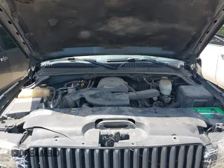 2004 Chevrolet Avalanche with VIN 3GNEC12T04G297967, listed as a IAAI auction lot 42550839 with 179,042 mi miles and . Bid and sale history available at DreamBid. Image 10.