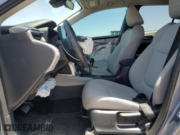2023 Toyota Corolla Cross LE z VIN 7MUCAAAG3PV065644, wystawiony jako Copart lot #57070455 z przebiegiem 20 229 mil mil oraz Szkoda całkowita • Salvage title. Historia ofert i sprzedaży dostępna na DreamBid. Obrazek 7.