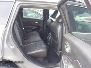 2021 Jeep Cherokee Latitude Lux with VIN 1C4PJMMX8MD147868, listed as a IAAI auction lot 42469226 with 115,829 mi miles and . Bid and sale history available at DreamBid. Image 8.
