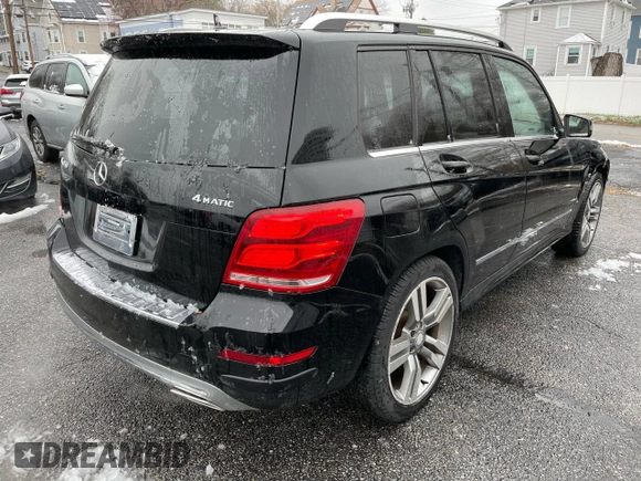 2013 Mercedes-Benz GLK with VIN WDCGG8JB0DF983820, listed as a Copart auction lot 55112155 with 141,094 mi miles and Clean Title. Bid and sale history available at carsss.com. Image 4.
