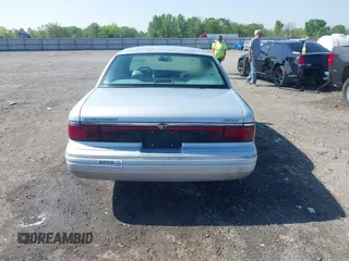 1997 Mercury Grand Marquis LS with VIN 2MELM75W2VX652942, listed as a IAAI auction lot 42000556 with 186,924 mi miles and . Bid and sale history available at DreamBid. Image 16.