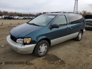 1998 Toyota Sienna LE with VIN 4T3ZF13C2WU002953, listed as a Copart auction lot 80202774 with 259,683 mi miles and Salvage Title. Bid and sale history available at carsss.com. Image 1.