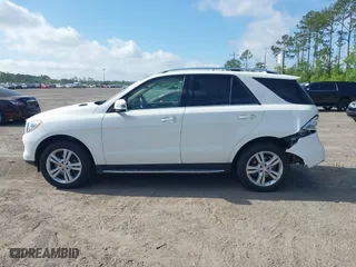 2015 Mercedes-Benz M-Class ML 350 with VIN 4JGDA5HB6FA608539, listed as a IAAI auction lot 41972173 with 102,190 mi miles. Bid and sale history available at carsss.com. Image 14.