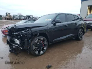2023 BMW XM z VIN 5YM23CS05P9S12744, wystawiony jako Copart lot #43061175 z przebiegiem Nie podano mil oraz Szkody całkowita. Historia ofert i sprzedaży dostępna na DreamBid. Obrazek 1.