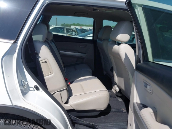 2007 Mazda CX-9 Sport with VIN JM3TB38Y070105397, listed as a IAAI auction lot 41998888 with 236,381 mi miles. Bid and sale history available at carsss.com. Image 8.