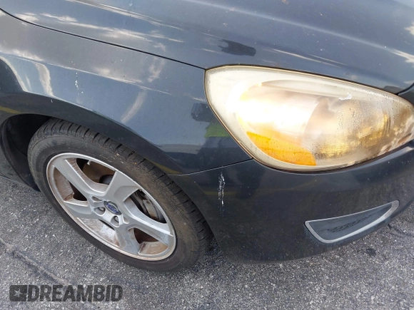 2012 Volvo S60 T5 с VIN YV1622FSXC2042252, выставлен на аукционе IAAI как лот 42546252 с пробегом 117 212 миль миль и . История ставок и продаж доступна на DreamBid. Изображение 6.