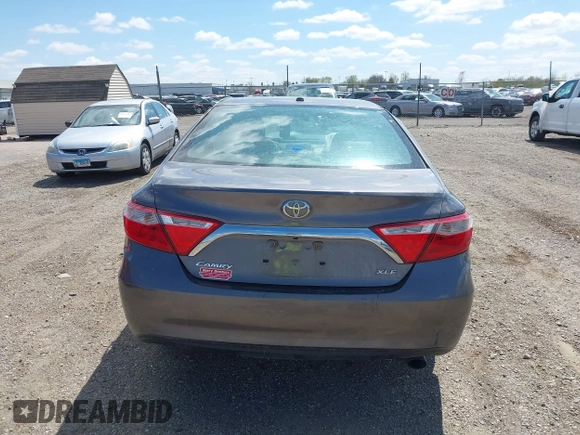 2015 Toyota Camry XLE z VIN 4T1BF1FK6FU923716, wystawiony jako IAAI lot #42038803 z przebiegiem 255 479 mil mil oraz . Historia ofert i sprzedaży dostępna na DreamBid. Obrazek 17.