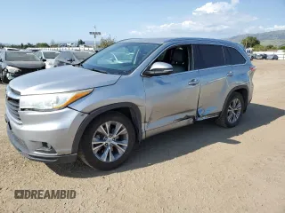 2015 Toyota Highlander XLE z VIN 5TDJKRFH1FS216509, wystawiony jako Copart lot #54722535 z przebiegiem 150 873 mil mil oraz Szkoda całkowita • Salvage title. Historia ofert i sprzedaży dostępna na DreamBid. Obrazek 1.