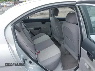 2007 Hyundai Accent GLS z VIN KMHCN46C57U155326, wystawiony jako IAAI lot #42296898 z przebiegiem 112 122 mil mil oraz . Historia ofert i sprzedaży dostępna na DreamBid. Obrazek 8.