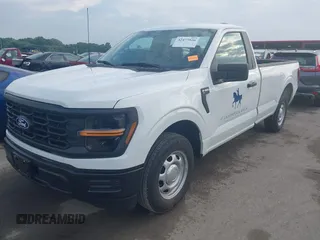 2024 Ford F-150 XL z VIN 1FTMF1KP3RKF57535, wystawiony jako IAAI lot #42477026 z przebiegiem 1 781 mil mil oraz . Historia ofert i sprzedaży dostępna na DreamBid. Obrazek 19.