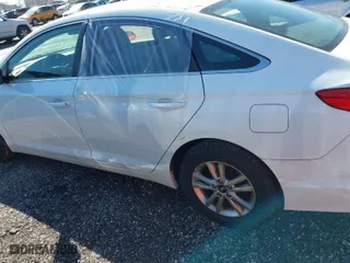 2017 Hyundai Sonata SE with VIN 5NPE24AFXHH532624, listed as a IAAI auction lot 41390936 with 117,254 mi miles. Bid and sale history available at carsss.com. Image 14.