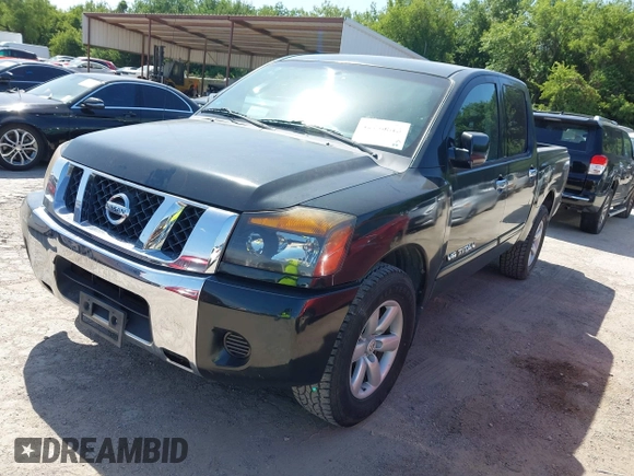 2008 Nissan Titan SE z VIN 1N6BA07D08N313205, wystawiony jako IAAI lot #42790513 z przebiegiem 154 131 mil mil oraz . Historia ofert i sprzedaży dostępna na DreamBid. Obrazek 2.