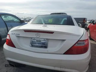 2015 Mercedes-Benz SLK-Class SLK 350 with VIN WDDPK5HAXFF103800, listed as a Copart auction lot 77786054 with 32,433 mi miles and Non Repairable. Bid and sale history available at carsss.com. Image 6.