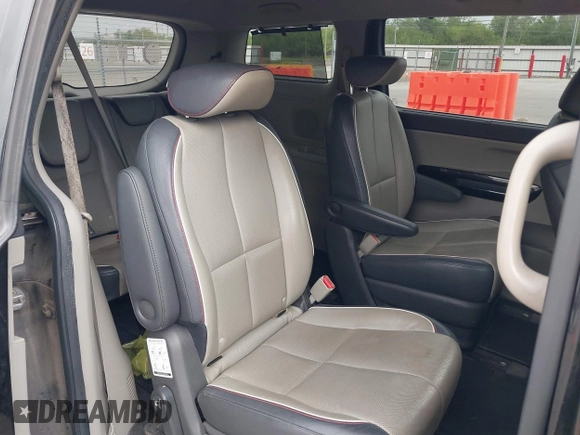 2015 Kia Sedona EX with VIN KNDMC5C11F6038255, listed as a IAAI auction lot 41968284 with 130,765 mi miles. Bid and sale history available at carsss.com. Image 8.