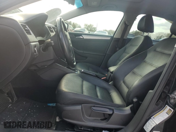 2011 Volkswagen Jetta SEL with VIN 3VWLZ7AJ3BM390981, listed as a Copart auction lot 78370234 with 178,114 mi miles and Salvage title. Bid and sale history available at DreamBid. Image 7.