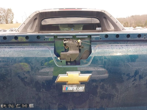 2007 Chevrolet Avalanche LT w/1LT with VIN 3GNEC12087G166652, listed as a IAAI auction lot 41710462 with 1 mi miles. Bid and sale history available at carsss.com. Image 6.