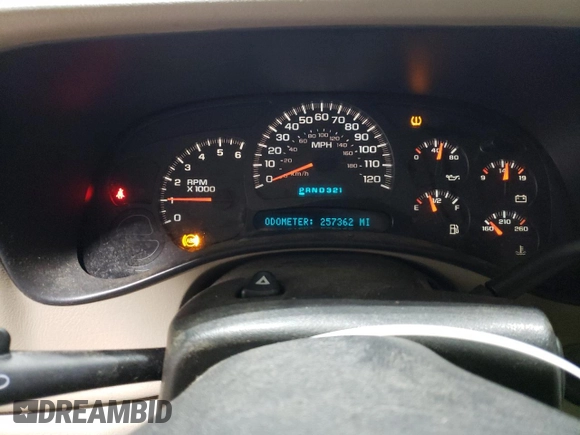 2004 Chevrolet Suburban Z71 with VIN 3GNFK16Z84G317016, listed as a Copart auction lot 74145374 with 257,362 mi miles and Clean Title. Bid and sale history available at carsss.com. Image 9.