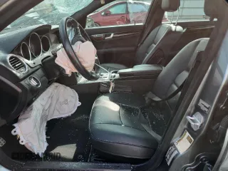 2012 Mercedes-Benz C 300 Sport с VIN WDDGF8BB6CA709434, выставлен на аукционе Copart как лот 63976735 с пробегом 119 658 миль миль и Списание • Salvage title. История ставок и продаж доступна на DreamBid. Изображение 7.