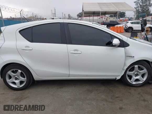 2013 Toyota Prius One with VIN JTDKDTB32D1032454, listed as a IAAI auction lot 42087724 with 202,293 mi miles and . Bid and sale history available at carsss.com. Image 14.