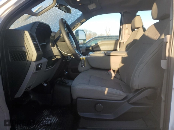 2017 Ford F-350 XL with VIN 1FT8X3B69HED38805, listed as a Copart auction lot 41988235 with 57,984 mi miles and Clean title. Bid and sale history available at DreamBid. Image 7.