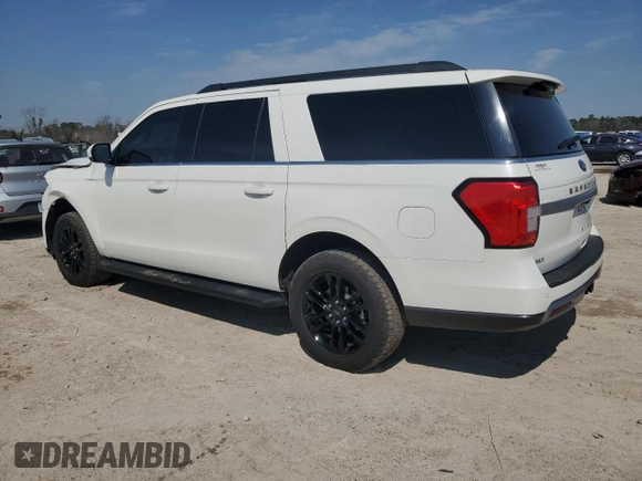 2024 Ford Expedition Max XLT z VIN 1FMJK1H8XREA21951, wystawiony jako Copart lot #45556635 z przebiegiem 8 544 mil mil oraz Szkoda całkowita • Salvage title. Historia ofert i sprzedaży dostępna na DreamBid. Obrazek 2.
