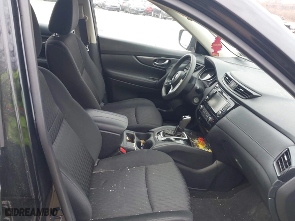 2018 Nissan Rogue S with VIN KNMAT2MV0JP586978, listed as a IAAI auction lot 41545355 with 59,867 mi miles. Bid and sale history available at carsss.com. Image 5.