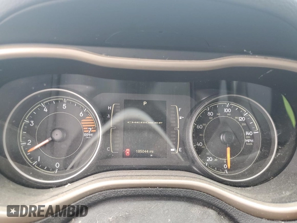 2016 Jeep Cherokee Latitude with VIN 1C4PJMCB1GW220495, listed as a Copart auction lot 53967085 with 185,044 mi miles and Clean Title. Bid and sale history available at DreamBid. Image 9.