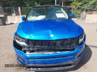 2018 Jeep Compass Latitude with VIN 3C4NJCBB7JT327275, listed as a IAAI auction lot 40176960 with 74,320 mi miles. Bid and sale history available at carsss.com. Image 13.