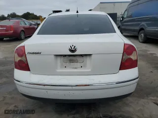 2002 Volkswagen Passat GLS with VIN WVWPD63B02P367932, listed as a Copart auction lot 72458204 with 252,329 mi miles and Salvage Title. Bid and sale history available at carsss.com. Image 6.