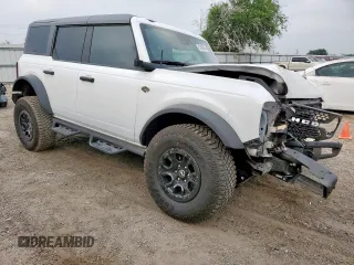 2024 Ford Bronco Wildtrak z VIN 1FMEE2BP4RLA19493, wystawiony jako Copart lot #57669545 z przebiegiem 12 065 mil mil oraz Szkoda całkowita • Salvage title. Historia ofert i sprzedaży dostępna na DreamBid. Obrazek 4.
