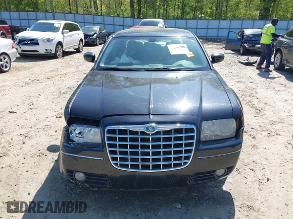 2008 Chrysler 300 Touring with VIN 2C3LA53G78H272475, listed as a IAAI auction lot 41998387 with 177,858 mi miles. Bid and sale history available at carsss.com. Image 11.