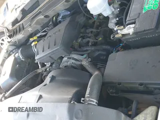 2013 Ram 1500 Tradesman z VIN 1C6RR6FP6DS530057, wystawiony jako IAAI lot #41763335 z przebiegiem 144 125 mil mil oraz . Historia ofert i sprzedaży dostępna na DreamBid. Obrazek 19.