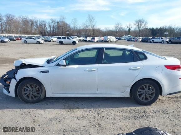 2020 Kia Optima LX with VIN 5XXGT4L3XLG424520, listed as a IAAI auction lot 41663821 with 85,960 mi miles. Bid and sale history available at carsss.com. Image 14.