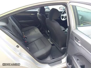 2019 Hyundai Elantra Preferred with VIN KMHD84LF5KU786841, listed as a IAAI auction lot 41988656 with 41,580 mi miles. Bid and sale history available at carsss.com. Image 8.