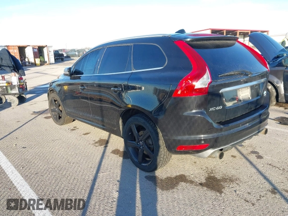 2014 Volvo XC60 R-Design Premier Plus z VIN YV4902DZ4E2537605, wystawiony jako IAAI lot #41126501 z przebiegiem 119 644 mil mil oraz . Historia ofert i sprzedaży dostępna na DreamBid. Obrazek 3.