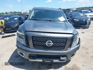 2017 Nissan Titan SV z VIN 1N6AA1E55HN551578, wystawiony jako IAAI lot #42392063 z przebiegiem 123 077 mil mil oraz . Historia ofert i sprzedaży dostępna na DreamBid. Obrazek 13.