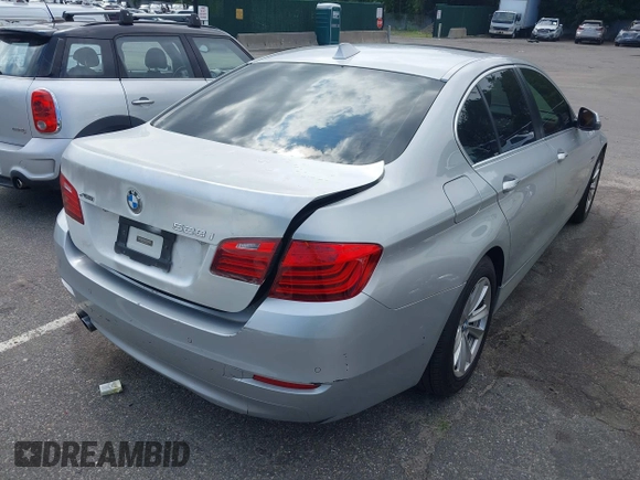 2014 BMW 5 Series 528i xDrive z VIN WBA5A7C51ED619786, wystawiony jako IAAI lot #42699350 z przebiegiem 101 872 mil mil oraz . Historia ofert i sprzedaży dostępna na DreamBid. Obrazek 4.