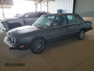 1985 BMW 5 Series with VIN WBADC7405F0654106, listed as a Copart auction lot 48069425 with 143,628 mi miles and Clean title. Bid and sale history available at DreamBid. Image 1.